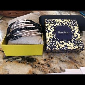 Bracelet with toggle closure-costume jewelry